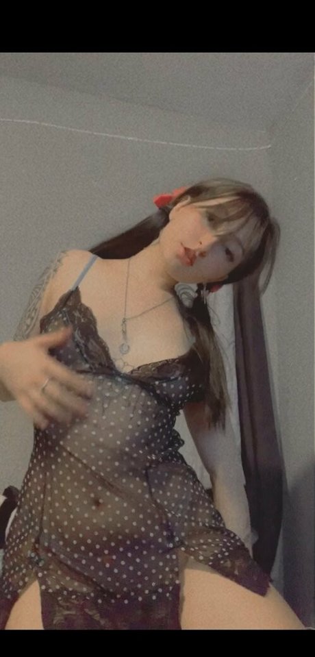 emiliarenblue art de star du porno img