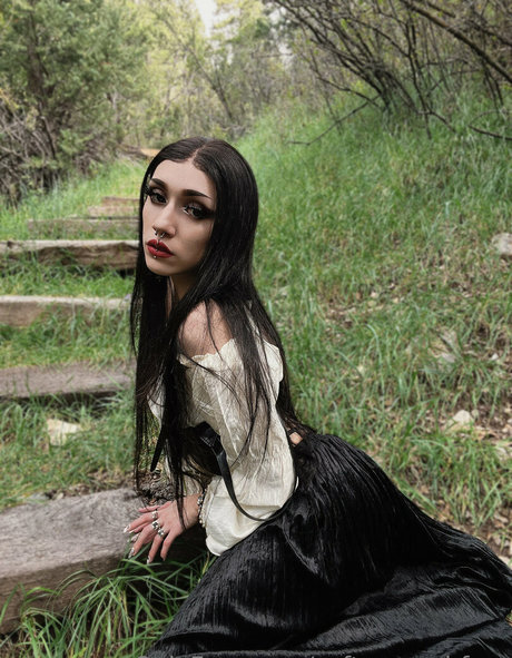 hauntedxnymphfree art modèle img