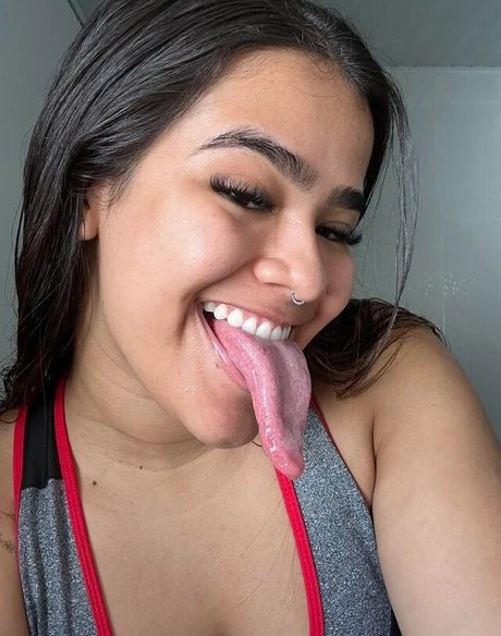 Long Tongue Fetish star du porno chaude image