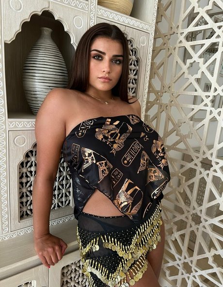 kathyforever18onlyfans étoile érotique image