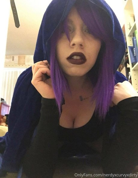 nerdyxcurvyxdirty joli modèle des photos