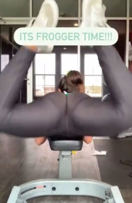 influenceur des médias sociaux onlyfans pornographique nu galeries