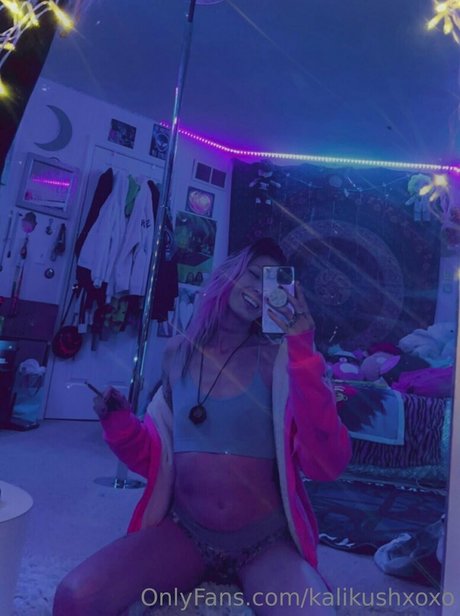 kalikushxoxo étoile érotique images