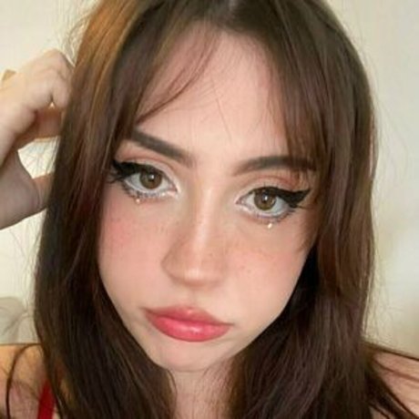 starsanrio actrice sexy photos