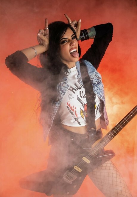 chatte ado onlyfans nu chaud des photos