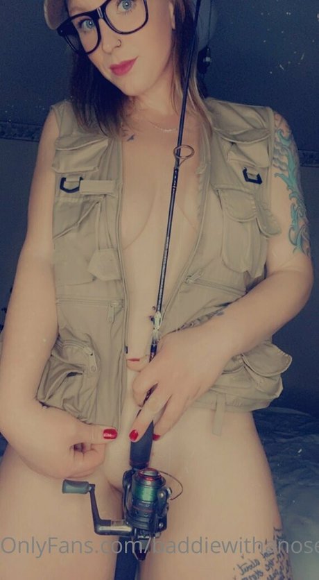 baddiewithanosering modèle pornographique collection