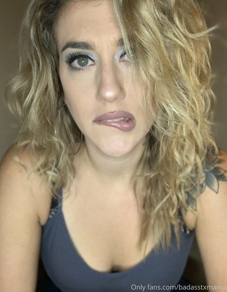 badasstxmama modèle de sexe image