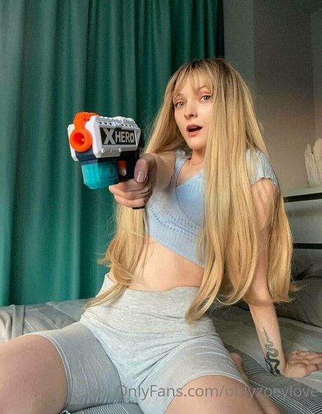 onlyzoeylove joli modèle des photos