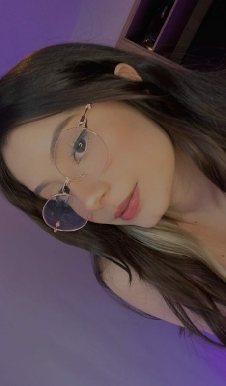 Ingrid Larissa étoile érotique galeries