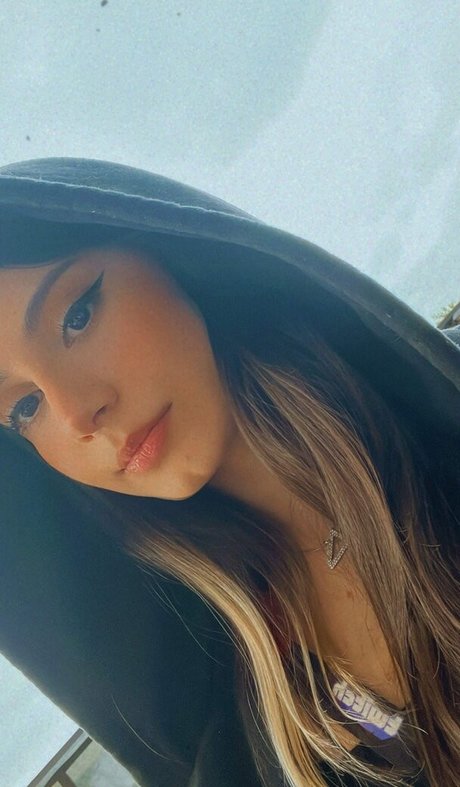 Ingrid Larissa star du porno sexy img