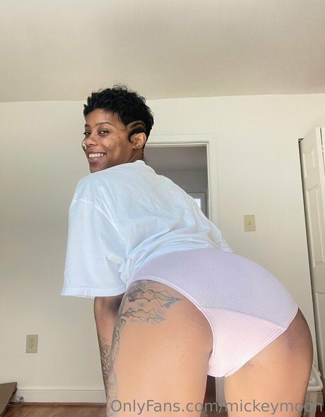 mickeymooh modèle adulte galeries