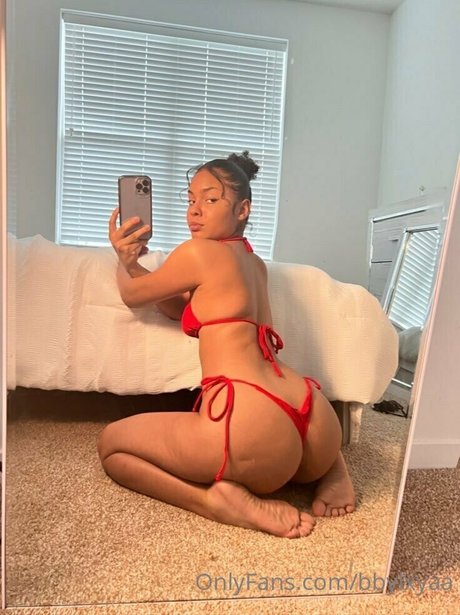 baybelaya star érotique collection