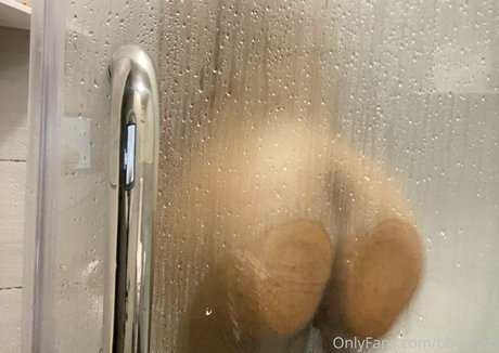 baybelaya actrice libre archive