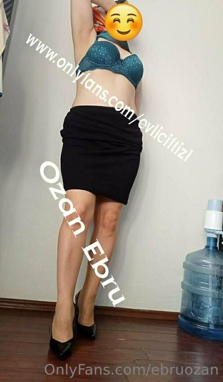 ebruozan actrice pornographique archive