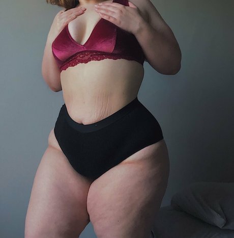 sweeet v free actrice sexy archive