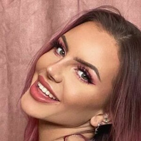 Siv Nerdal modèle magnifique galerie