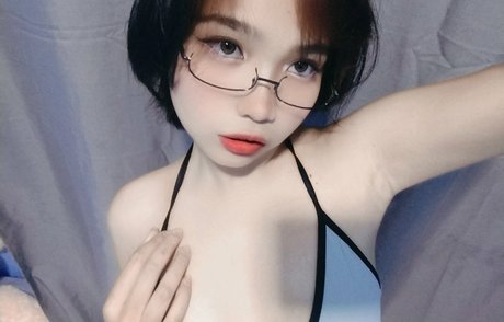 AraNikolaev haut modèle images