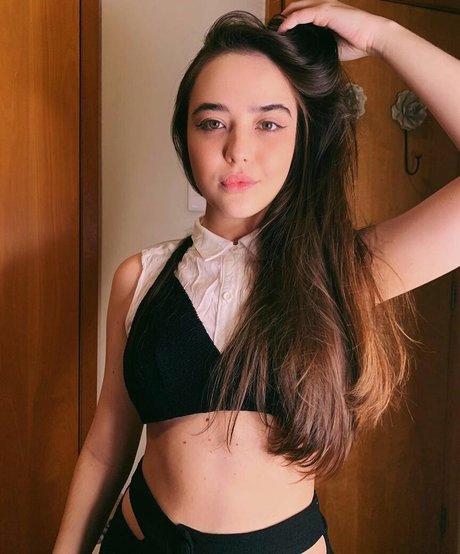 Bella Piero actrice libre galeries