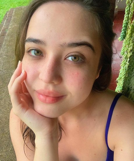 Bella Piero modèles nus archive