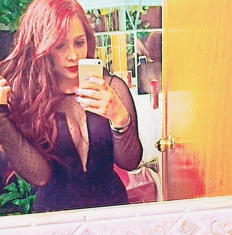 Jezz Angeles star du porno parfaite des photos