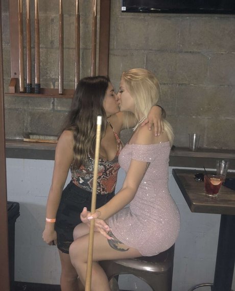 Fuckella star du porno en haute qualité des photos