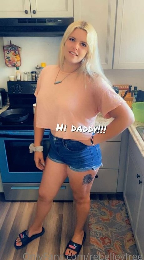 rebeljoyfree jolie étoile photos