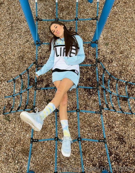 bikinibites actrice libre image