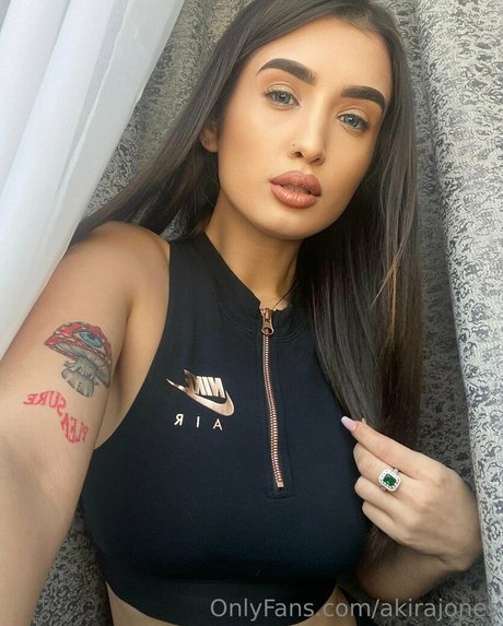 akirajones top star image