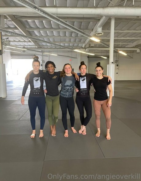 angieoverkill nus de stars du porno image