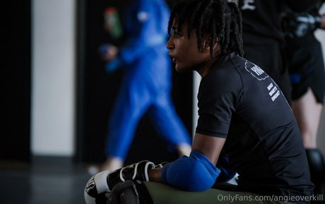 angieoverkill haut de star du porno des photos