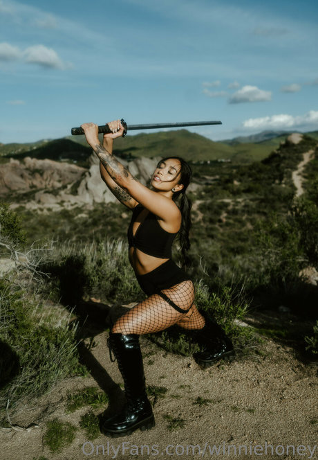 lesbiennes asiatiques onlyfans haut image