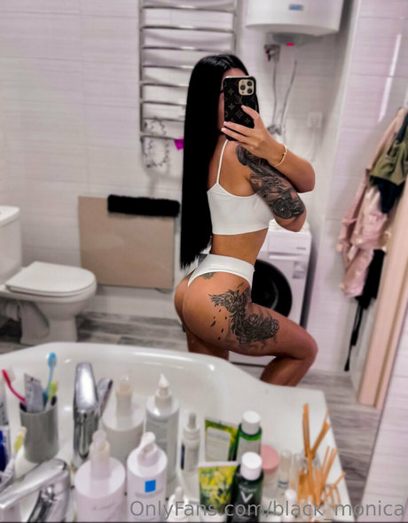 black monica jolie actrice archive