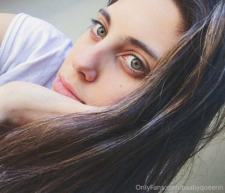 baabyqueenn star du porno sympa photos