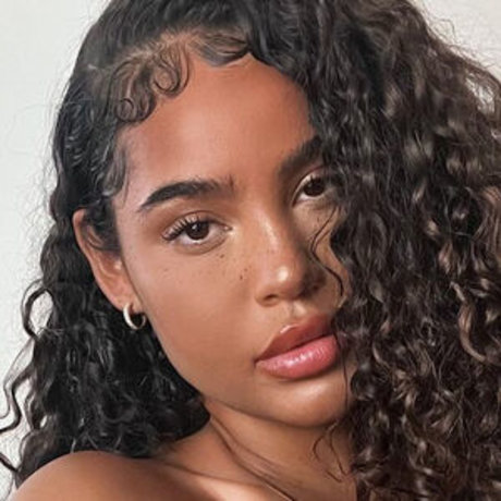 Malaika Terry AI Porn actrice des photos