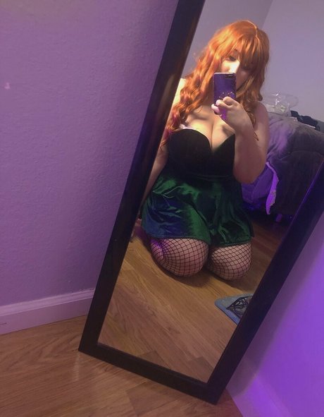 uwutaycos modèle joli photo