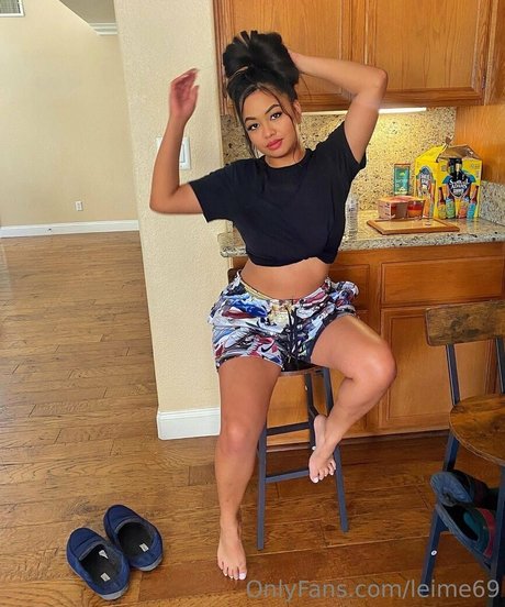 leime69 actrice pornographique photos