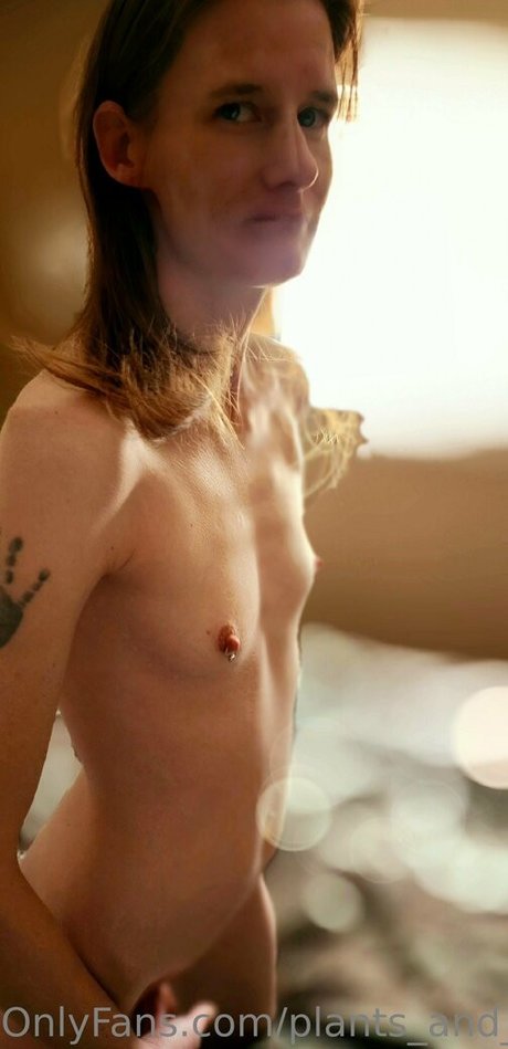 plants and piercings Profilfoto