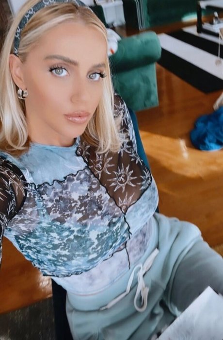 Violet Benson Fotoaufnahmen