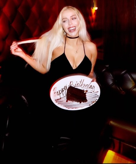 Violet Benson nus de stars du porno collection