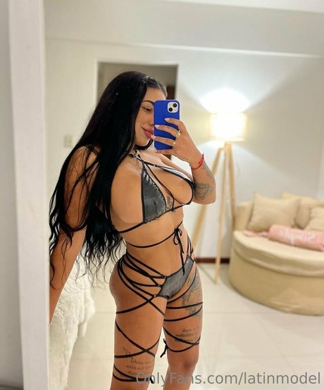 latinmodel actrice chaude galerie