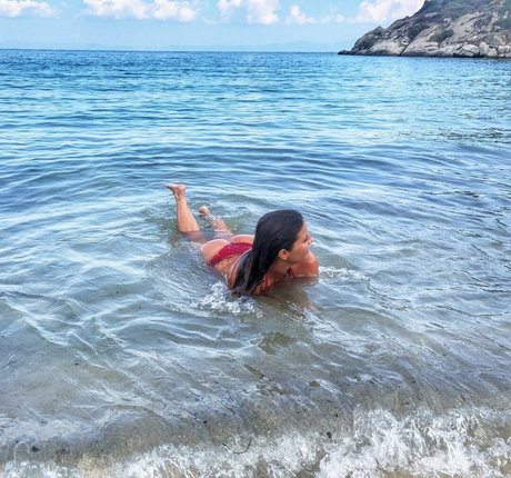 Zhanet Filipova modèle magnifique img