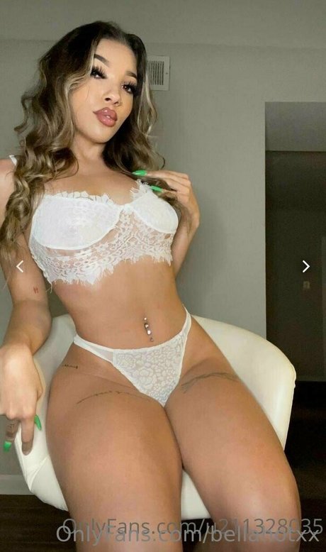 bellahotxx étoile de l'art archive