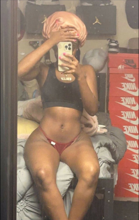 Bhadie kelly modèle nu galerie