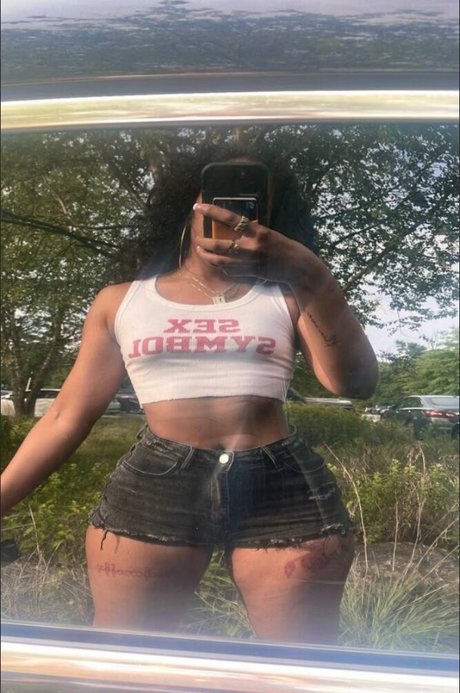 AishaaaMarie star du porno chaud images