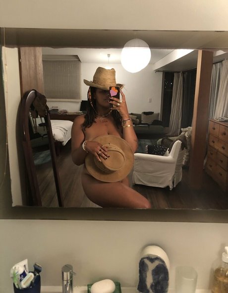 arielcosmo beau modèle des photos