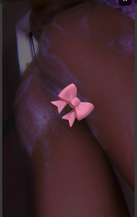 Noxaim actrice nue galerie