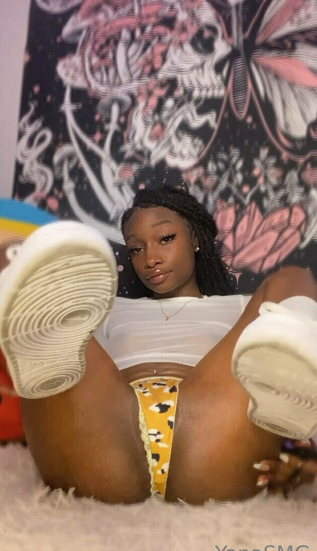 yanasmg étoile chaude photo