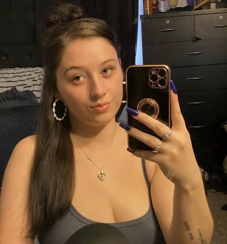 Victoriapetersen30 actrice artistique archive