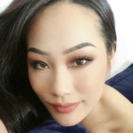 Mai V Yang modèle archive