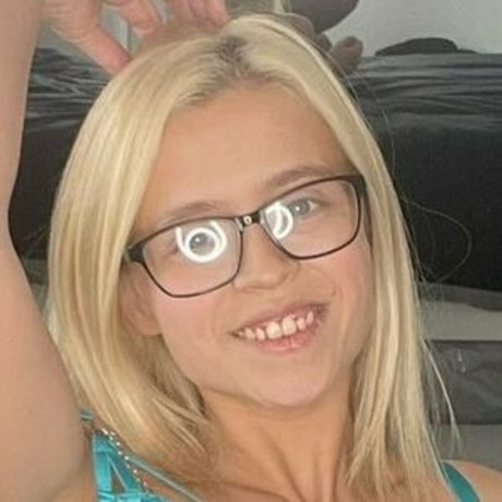 kinkytia star du porno érotique archive